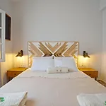 Pom Alaçatı Boutique Hotel *