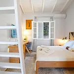 Pom Alaçatı Boutique Hotel *