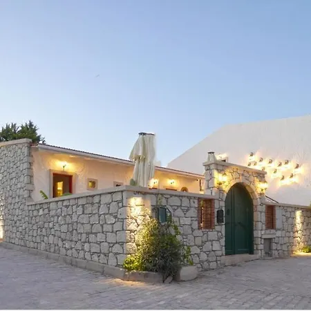 Pom Alacati Boutique *