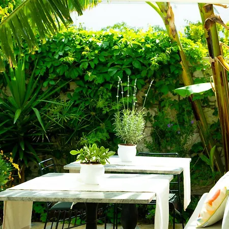 Pom Alacati Boutique