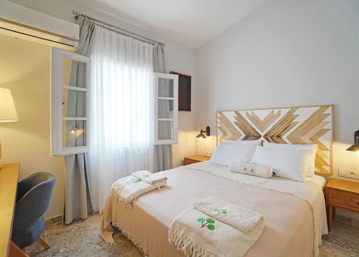 Pom Alacati Boutique מלון *