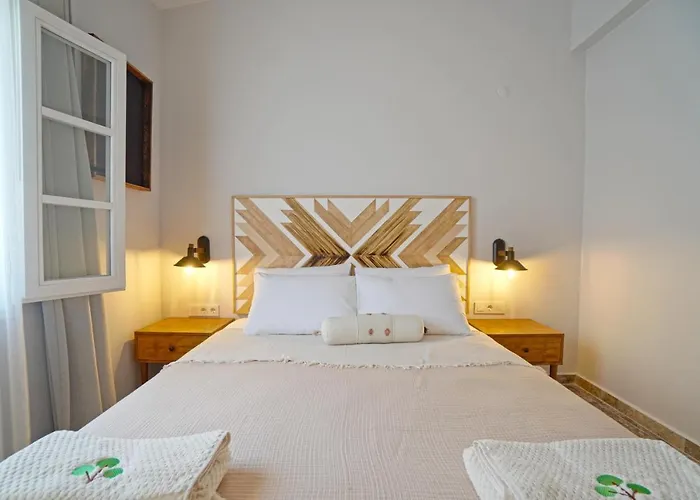 Pom Alacati Boutique מלון *