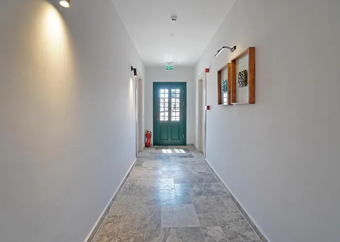 Pom Alacati Boutique מלון *