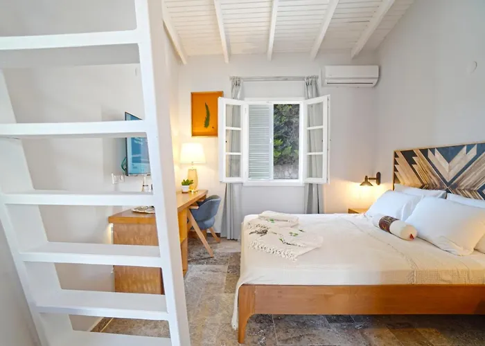 Pom Alacati Boutique מלון *