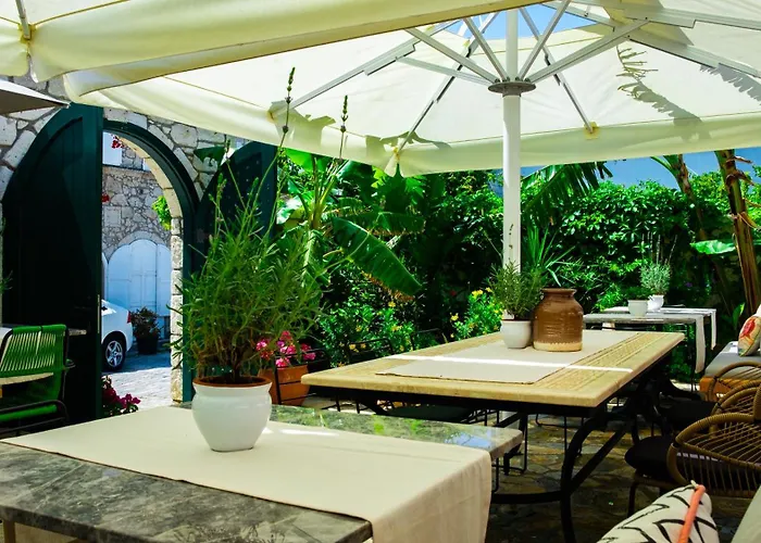 Pom Alacati Boutique מלון