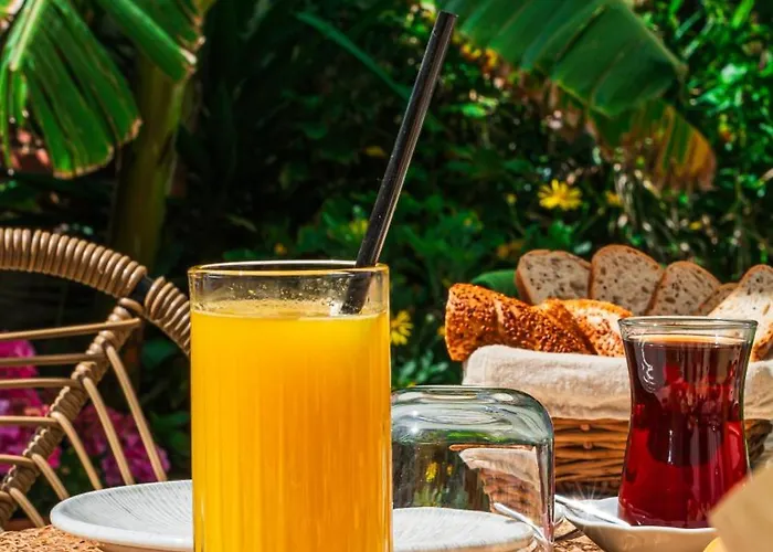 Pom Alacati Boutique מלון *